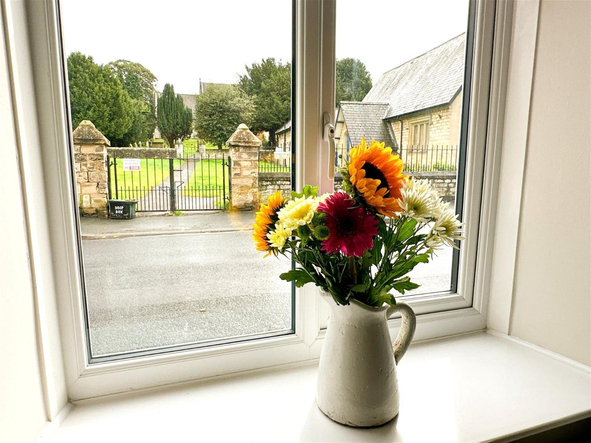 Country Cottage With Church View And Fireplace Near Leeds & York エクステリア 写真
